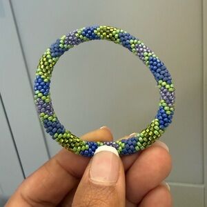 1 Bracelet Made in NEPAL 100% Handmade seed beaded bangle in Green and purple